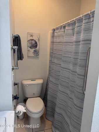 $2,200 | 1100 Century Oaks Drive, Unit A, Gulfport, MS 39507