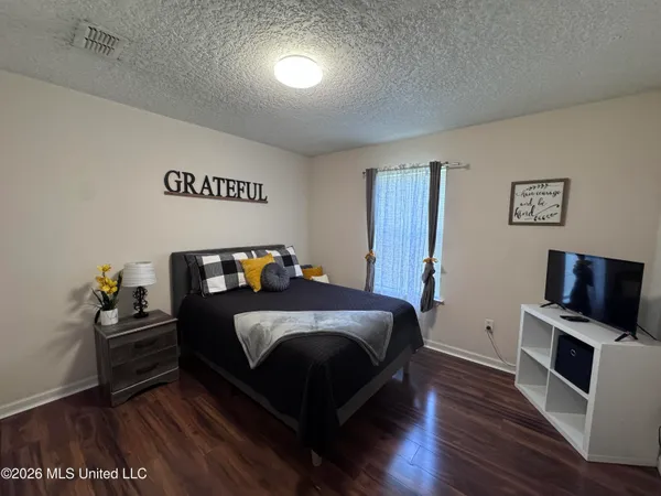 $2,200 | 1100 Century Oaks Drive, Unit A, Gulfport, MS 39507