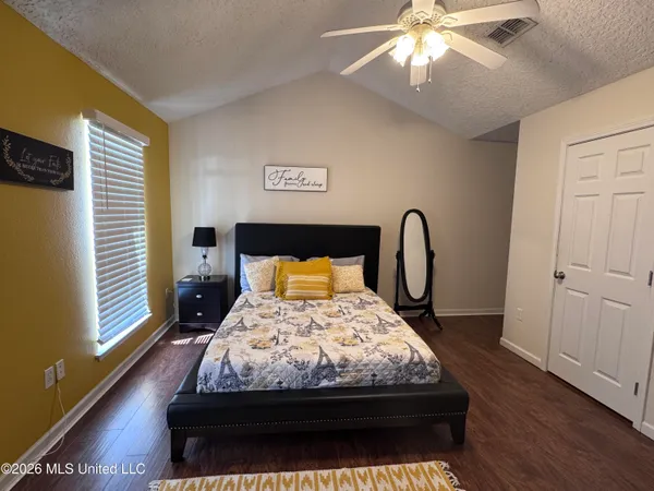 $2,200 | 1100 Century Oaks Drive, Unit A, Gulfport, MS 39507