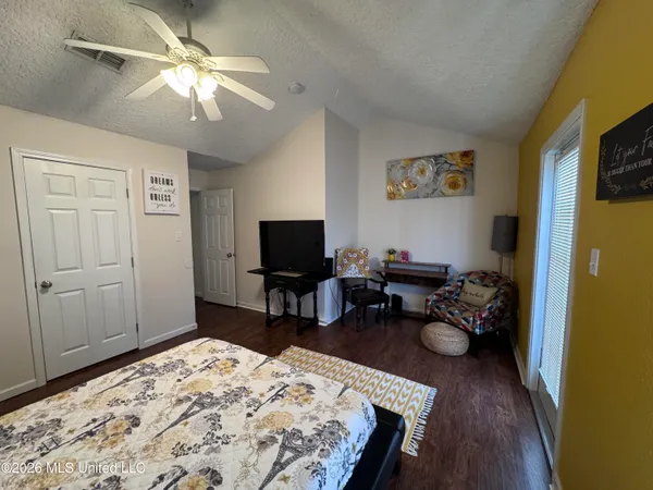 $2,200 | 1100 Century Oaks Drive, Unit A, Gulfport, MS 39507