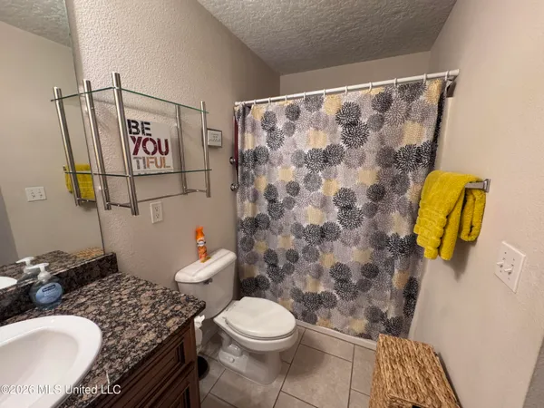 $2,200 | 1100 Century Oaks Drive, Unit A, Gulfport, MS 39507