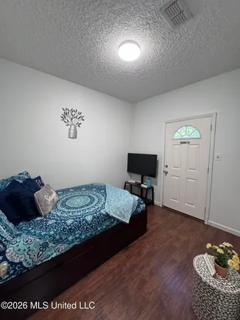 $2,200 | 1100 Century Oaks Drive, Unit A, Gulfport, MS 39507
