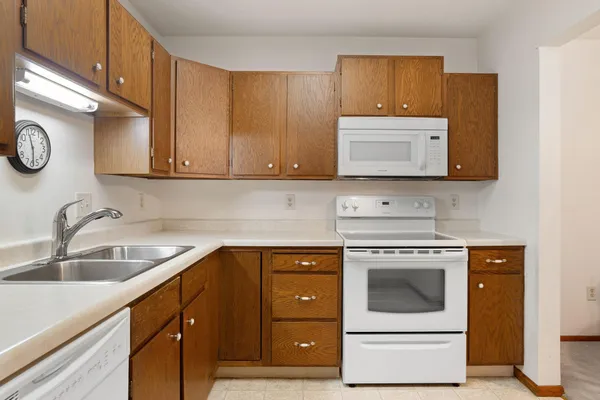 $84,900 | 1200 18th Avenue Northwest, Unit 111, Austin, MN 55912