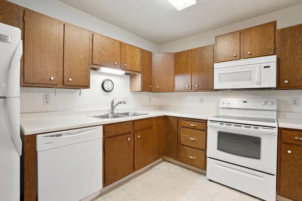 $84,900 | 1200 18th Avenue Northwest, Unit 111, Austin, MN 55912