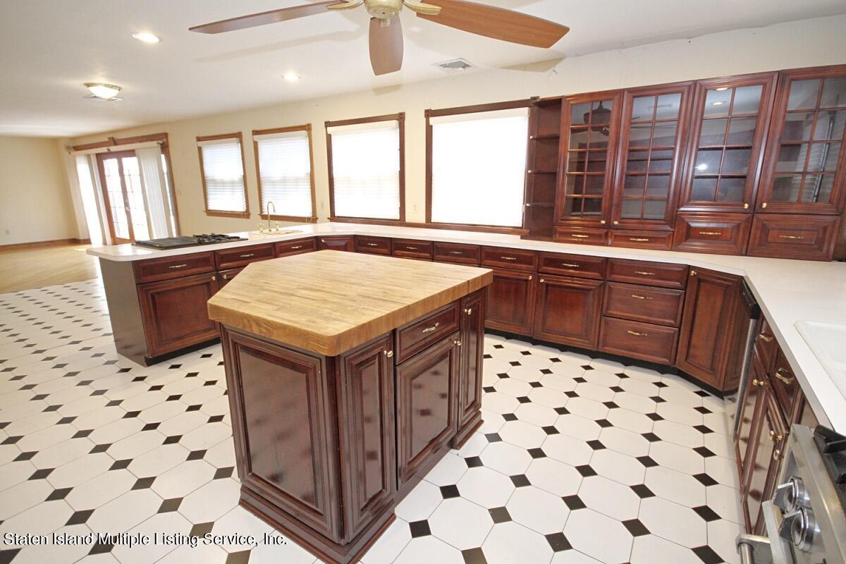 35 Beebe Street Staten Island, NY 10301 - Photo 12 of 33 kitchen