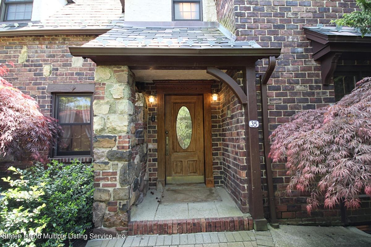 35 Beebe Street Staten Island, NY 10301 - Photo 4 of 33 Beebe Front Door