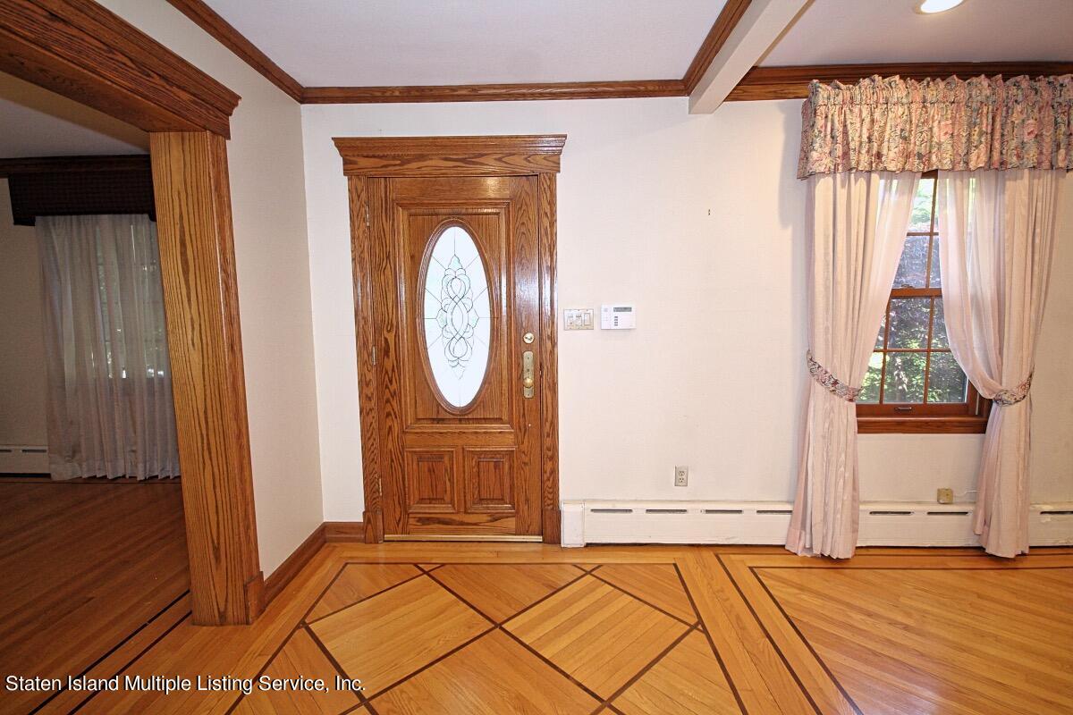 35 Beebe Street Staten Island, NY 10301 - Photo 5 of 33 Beebe Entrance