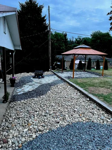 $249,900 | 2 Pin Oak Drive, Vincennes, IN 47591