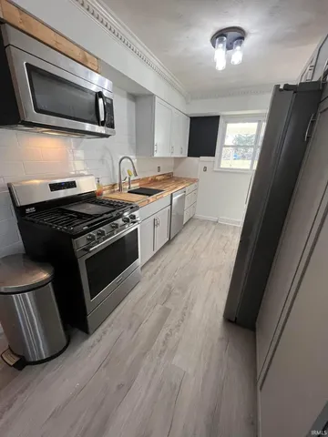 $249,900 | 2 Pin Oak Drive, Vincennes, IN 47591