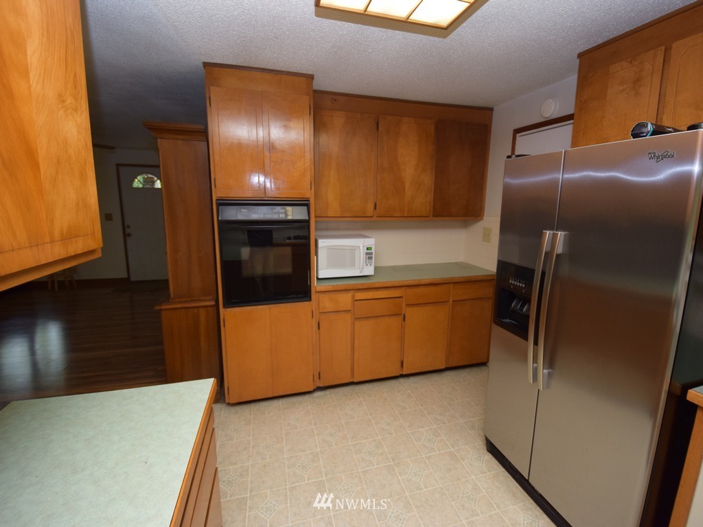 1324 Southeast Salmonberry Road Port Orchard, WA 98366 - Photo 11 of 25 Gallery Image 11