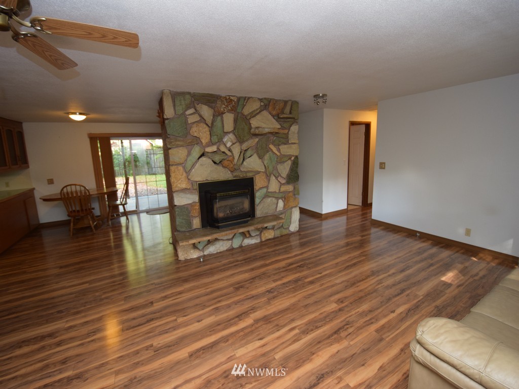 1324 Southeast Salmonberry Road Port Orchard, WA 98366 - Photo 13 of 25 Gallery Image 13