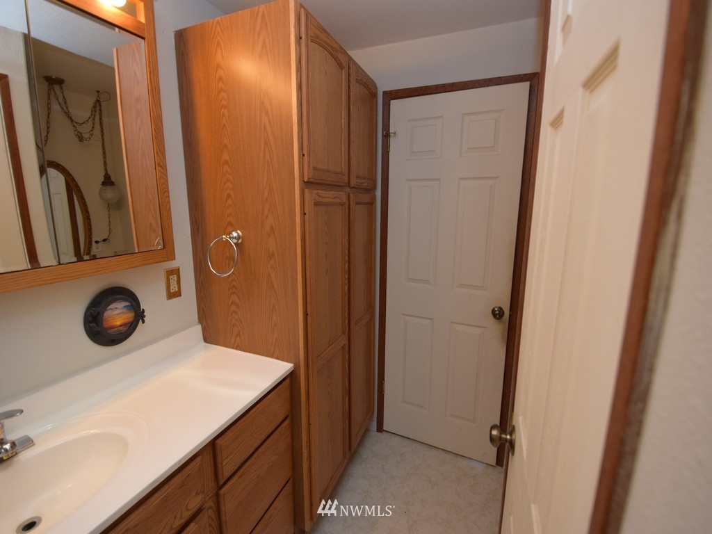 1324 Southeast Salmonberry Road Port Orchard, WA 98366 - Photo 16 of 25 Gallery Image 16