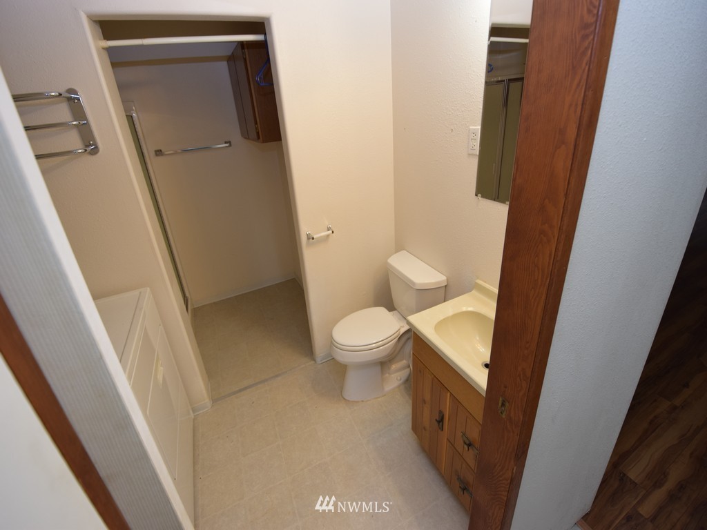 1324 Southeast Salmonberry Road Port Orchard, WA 98366 - Photo 21 of 25 Gallery Image 21