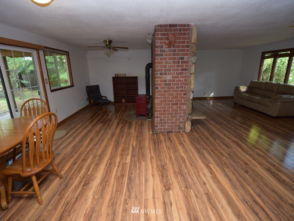 1324 Southeast Salmonberry Road Port Orchard, WA 98366 - Photo 10 of 25 Gallery Image 10