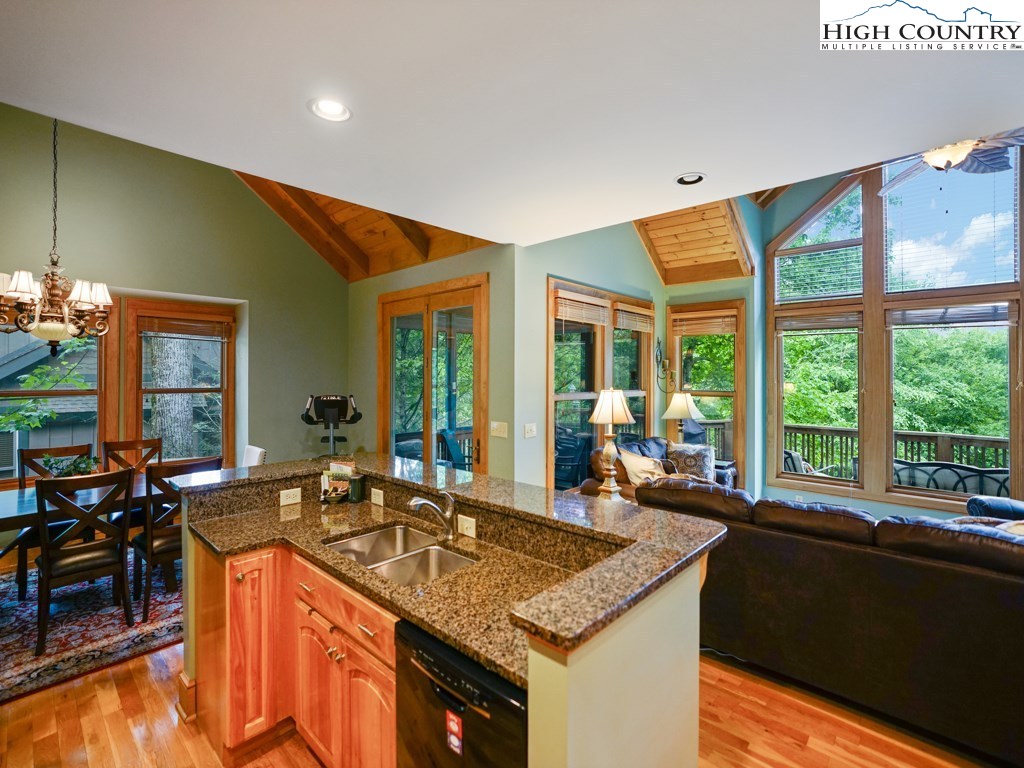 145 Emerald Ridge Road, Unit LGE Boone, NC 28607 - Photo 6 of 32 Gallery Image 6