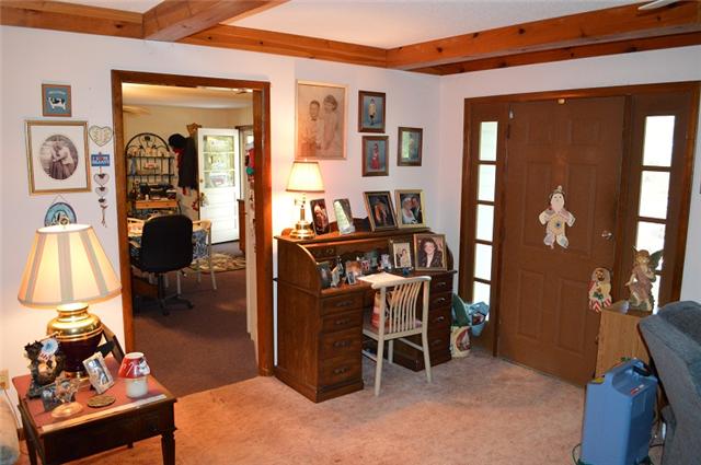 517 Second Plumb Road Belvidere, TN 37306 - Photo 3 of 20 a workspace with furniture and window