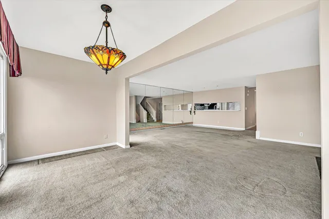 $385,000 | 4958 Hunting Hills Circle, Roanoke, VA 24018