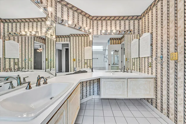 $385,000 | 4958 Hunting Hills Circle, Roanoke, VA 24018