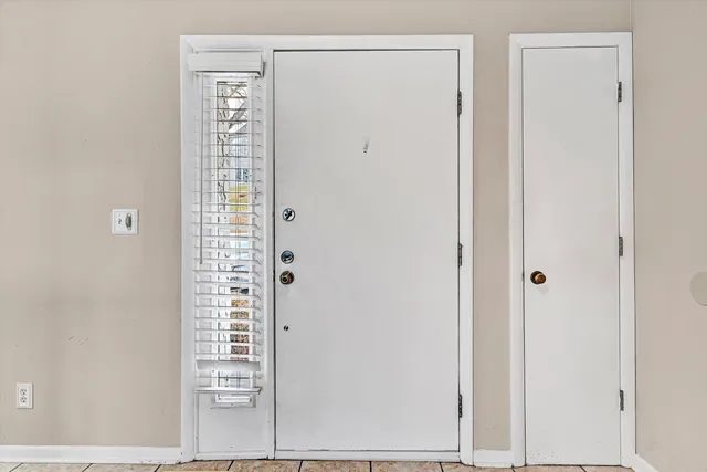 $385,000 | 4958 Hunting Hills Circle, Roanoke, VA 24018