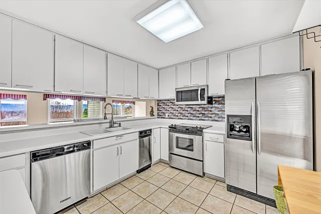 $385,000 | 4958 Hunting Hills Circle, Roanoke, VA 24018