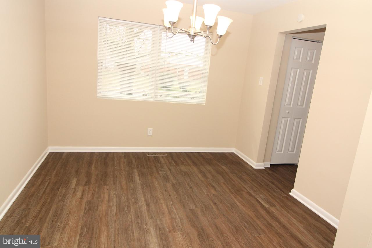521 Nimitz Road Dover, DE 19901 - Photo 11 of 28 Dining Room