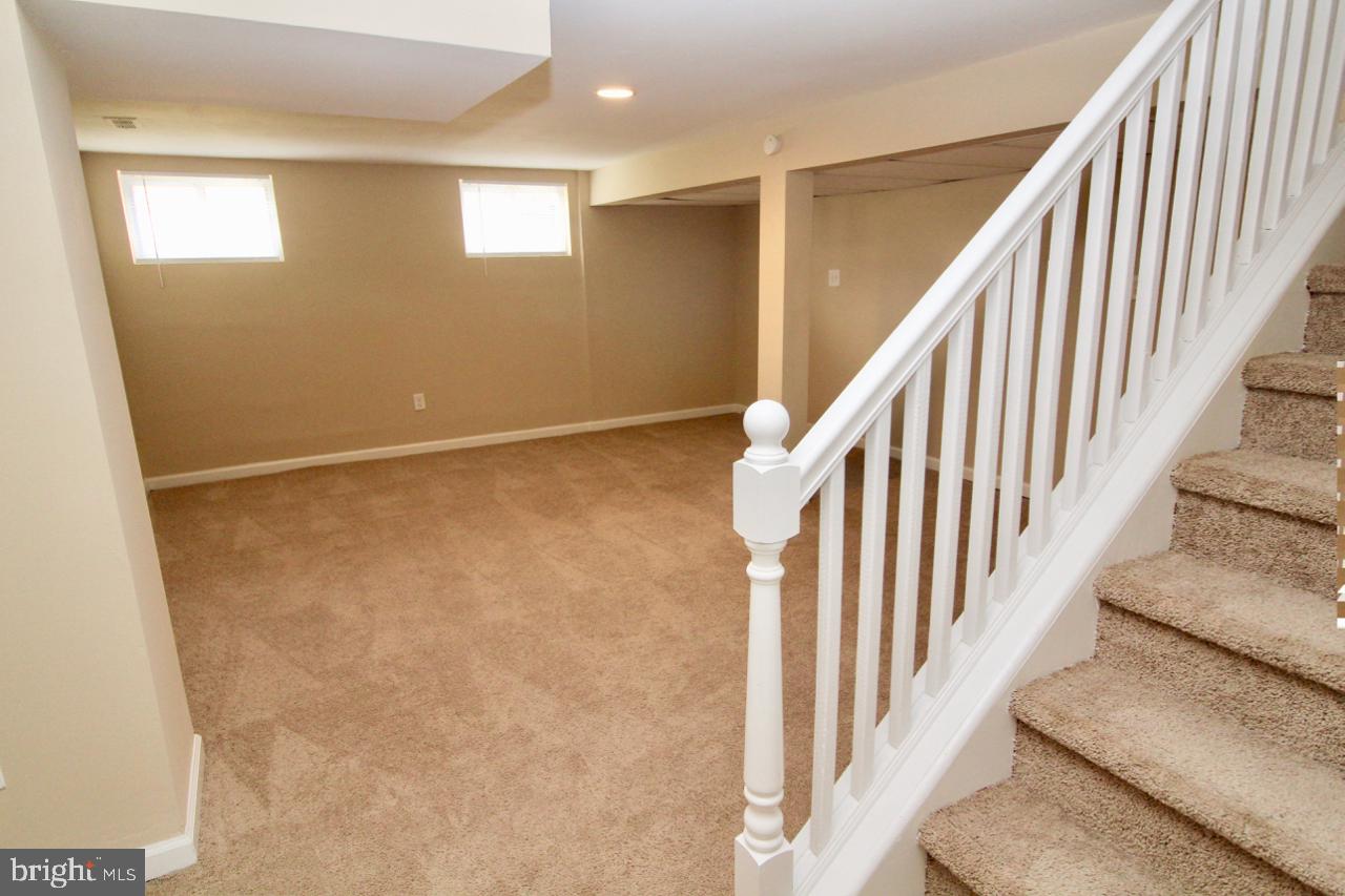 521 Nimitz Road Dover, DE 19901 - Photo 24 of 28 Family Room