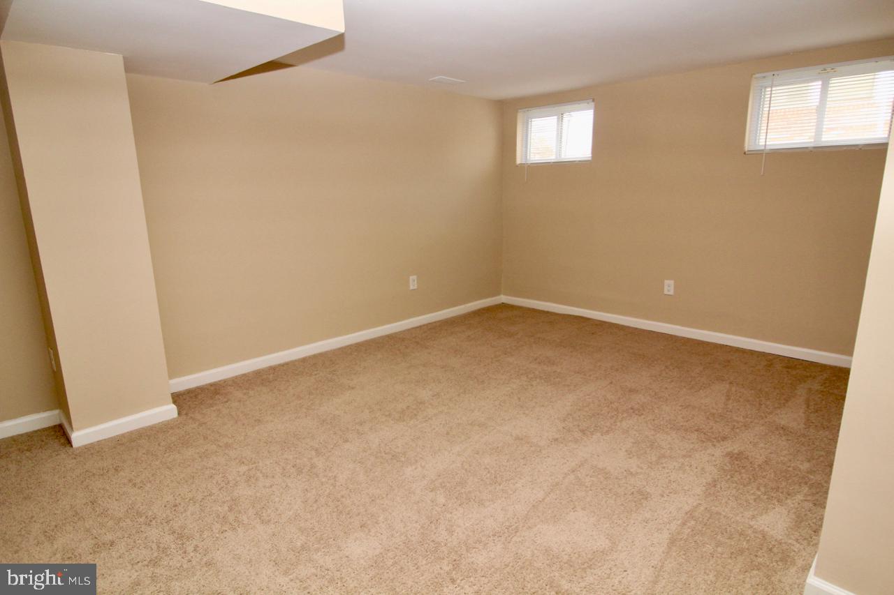 521 Nimitz Road Dover, DE 19901 - Photo 25 of 28 Family Room