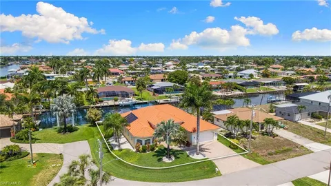 $1,374,000 | 3522 Southeast 19th Avenue, Cape Coral, FL 33904
