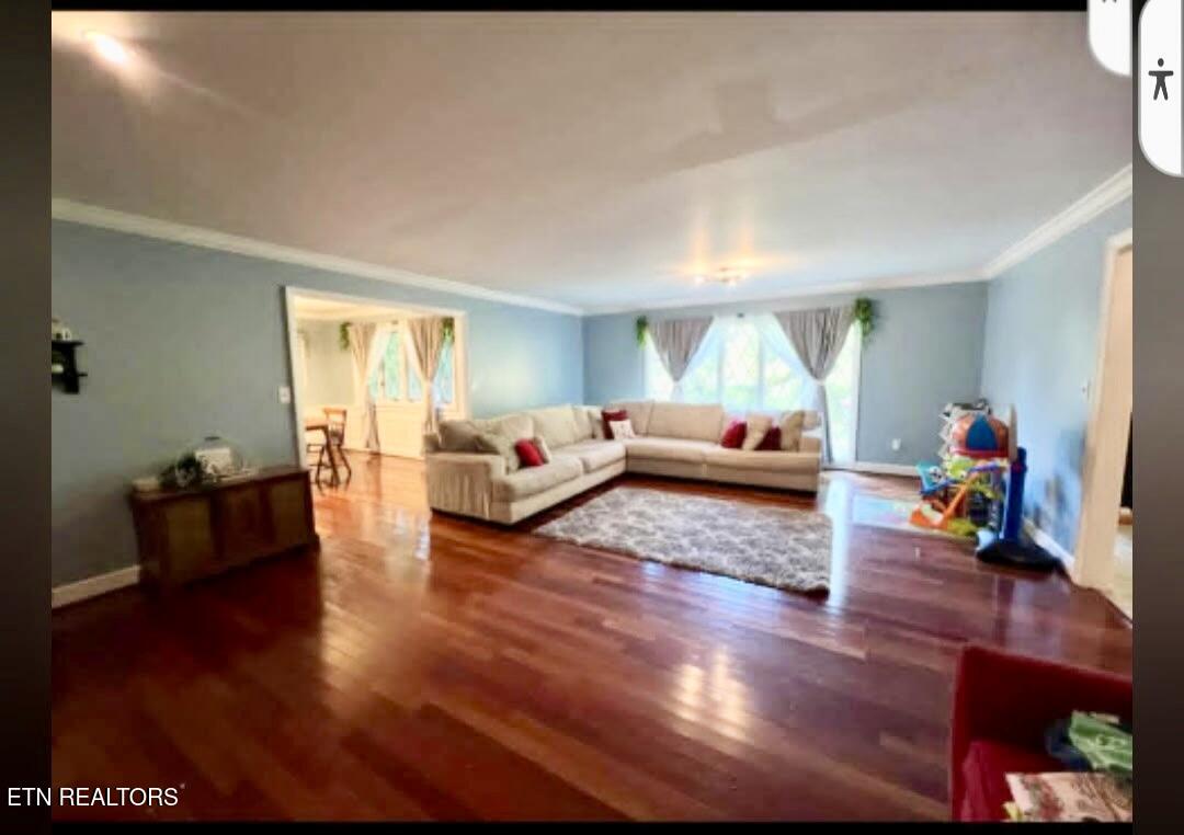 348 Ridge Road Baxter, KY 40806 - Photo 20 of 31 living room