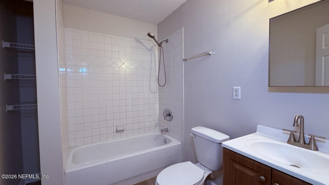 8678 Sibbald Road Jacksonville, FL 32208 - Photo 19 of 24 Hall Bath