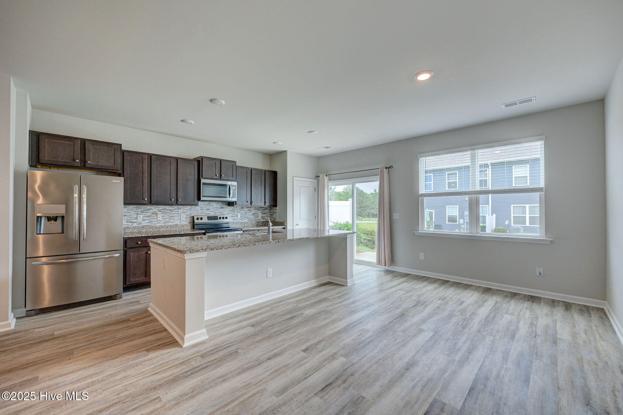 4613 Wildaire Lane Leland, NC 28451 - Photo 4 of 20 4613WildaireLane(16)