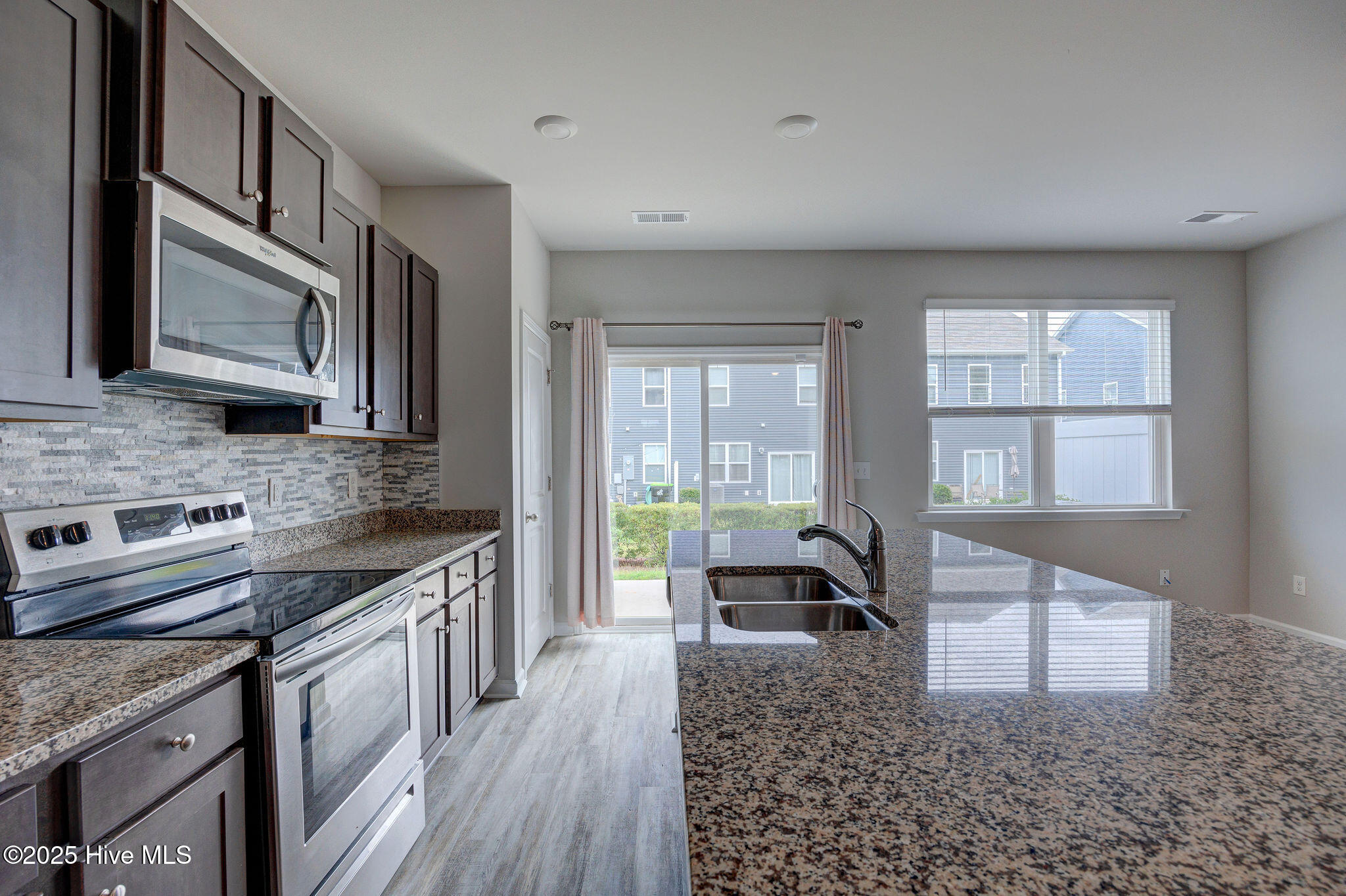 4613 Wildaire Lane Leland, NC 28451 - Photo 8 of 20 4613WildaireLane(23)