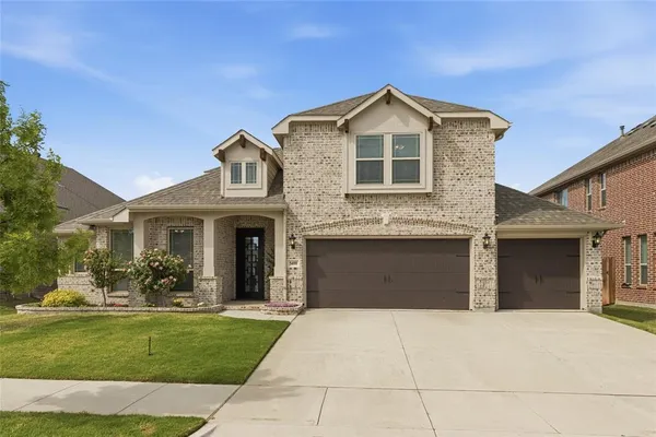 $549,900 | 5400 Brazos Lane, Denton, TX 76226