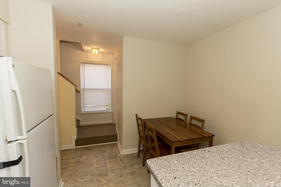 401 Chadford Road Baltimore, MD 21212 - Photo 13 of 24 Kitchen w/table space
