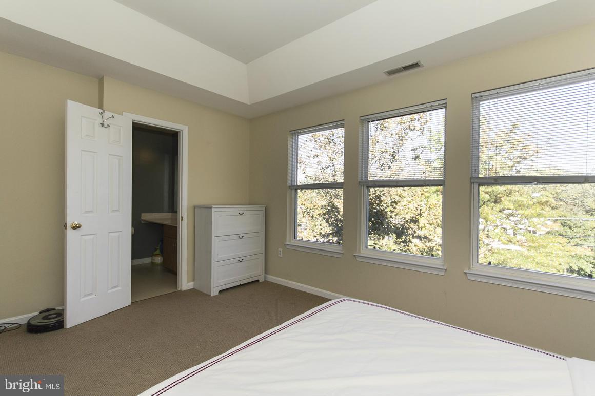 401 Chadford Road Baltimore, MD 21212 - Photo 17 of 24 Bedroom (Master)