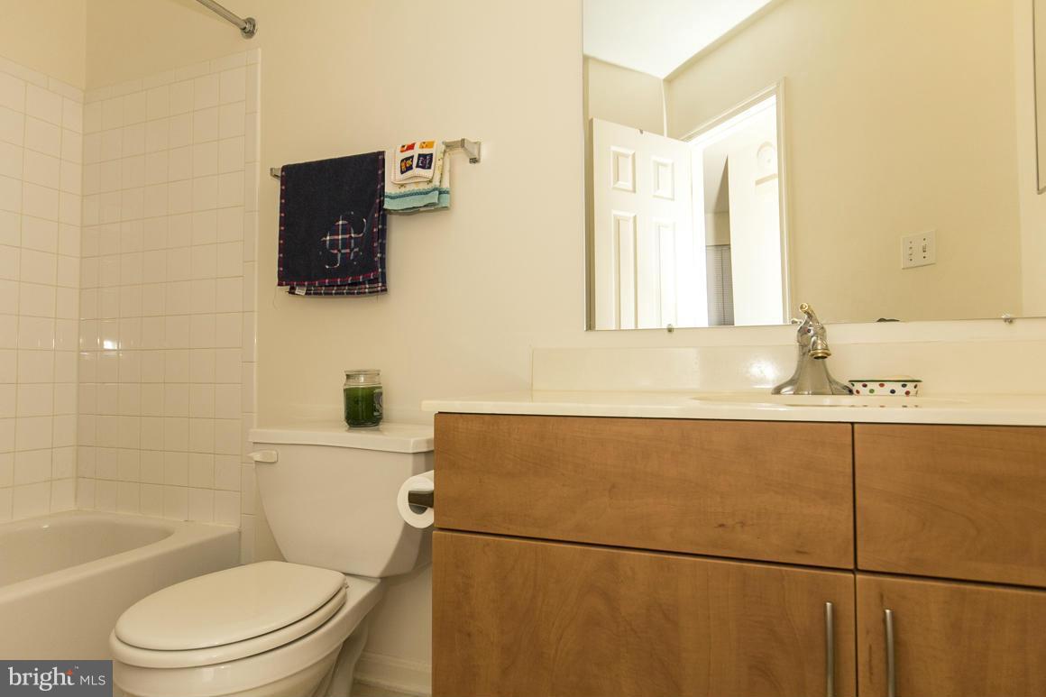 401 Chadford Road Baltimore, MD 21212 - Photo 22 of 24 Family Bath