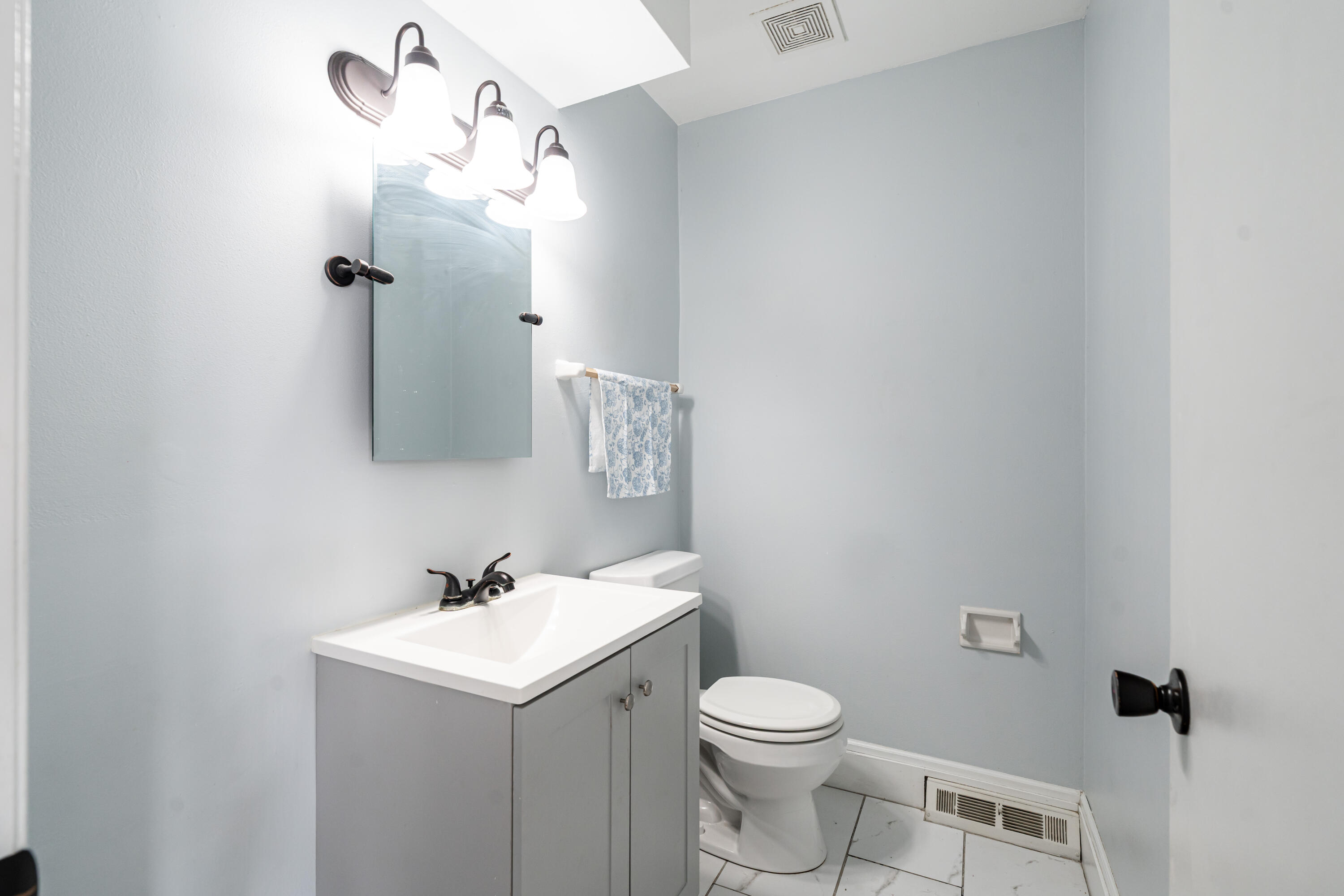 8584 West Appleton Avenue, Unit P Milwaukee, WI 53225 - Photo 13 of 33 1/2 bath on main level