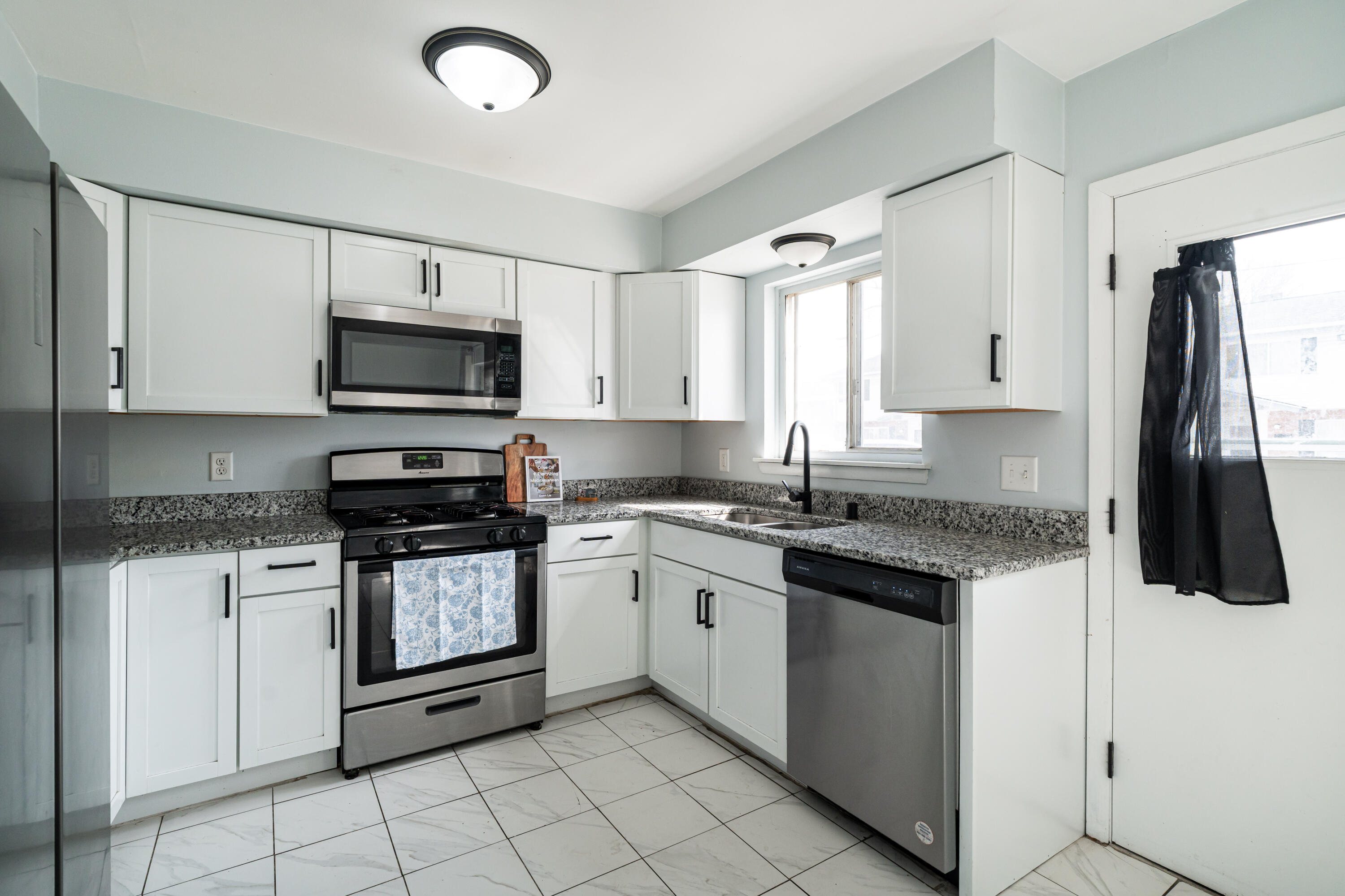 8584 West Appleton Avenue, Unit P Milwaukee, WI 53225 - Photo 7 of 33 Updated Kitchen