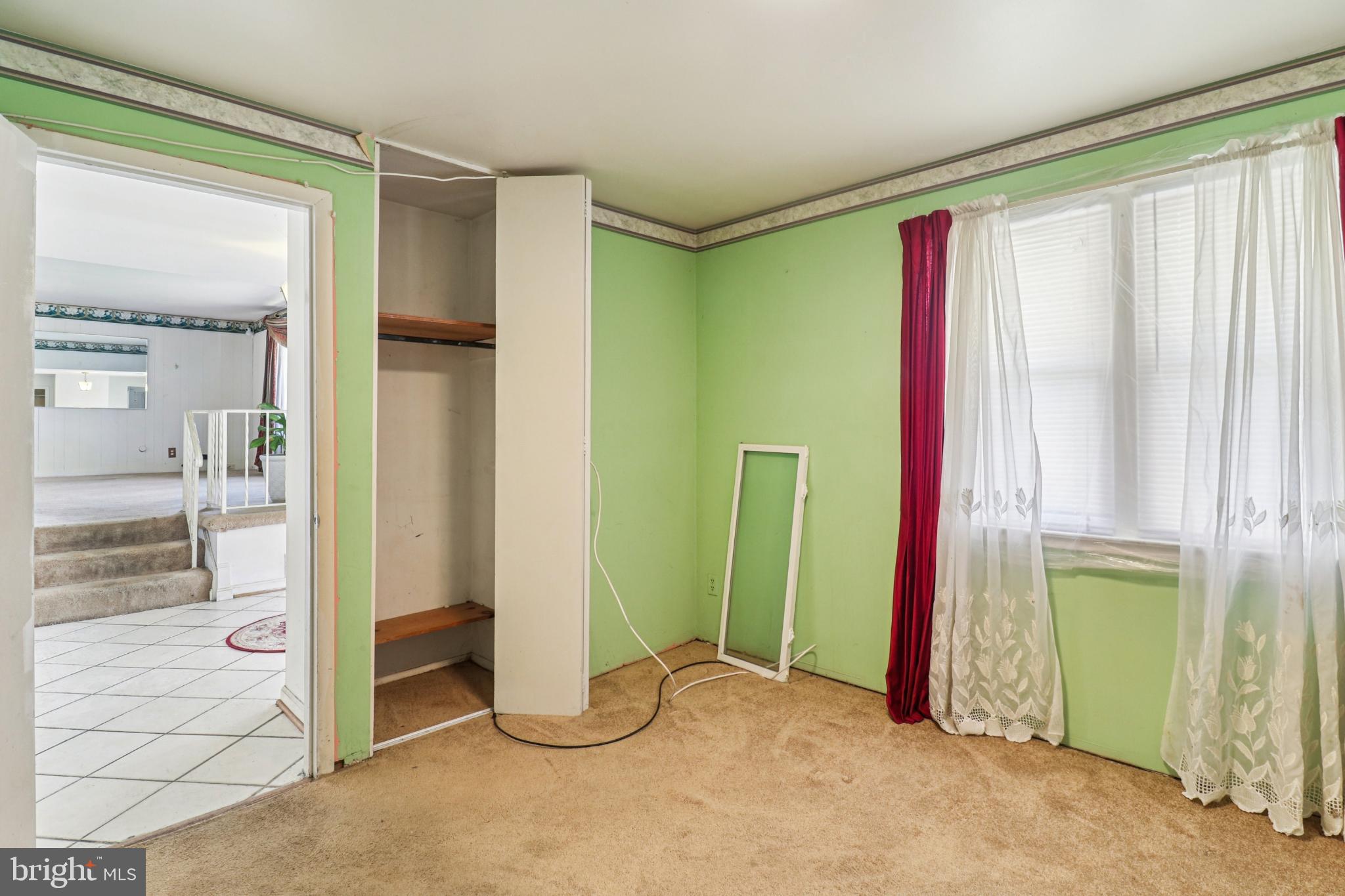 1916 Taylor Avenue Fort Washington, MD 20744 - Photo 24 of 64 Bright, inviting space with potential charm.