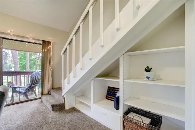 a view of entryway and workspace