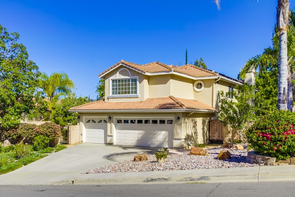 Front Curb View