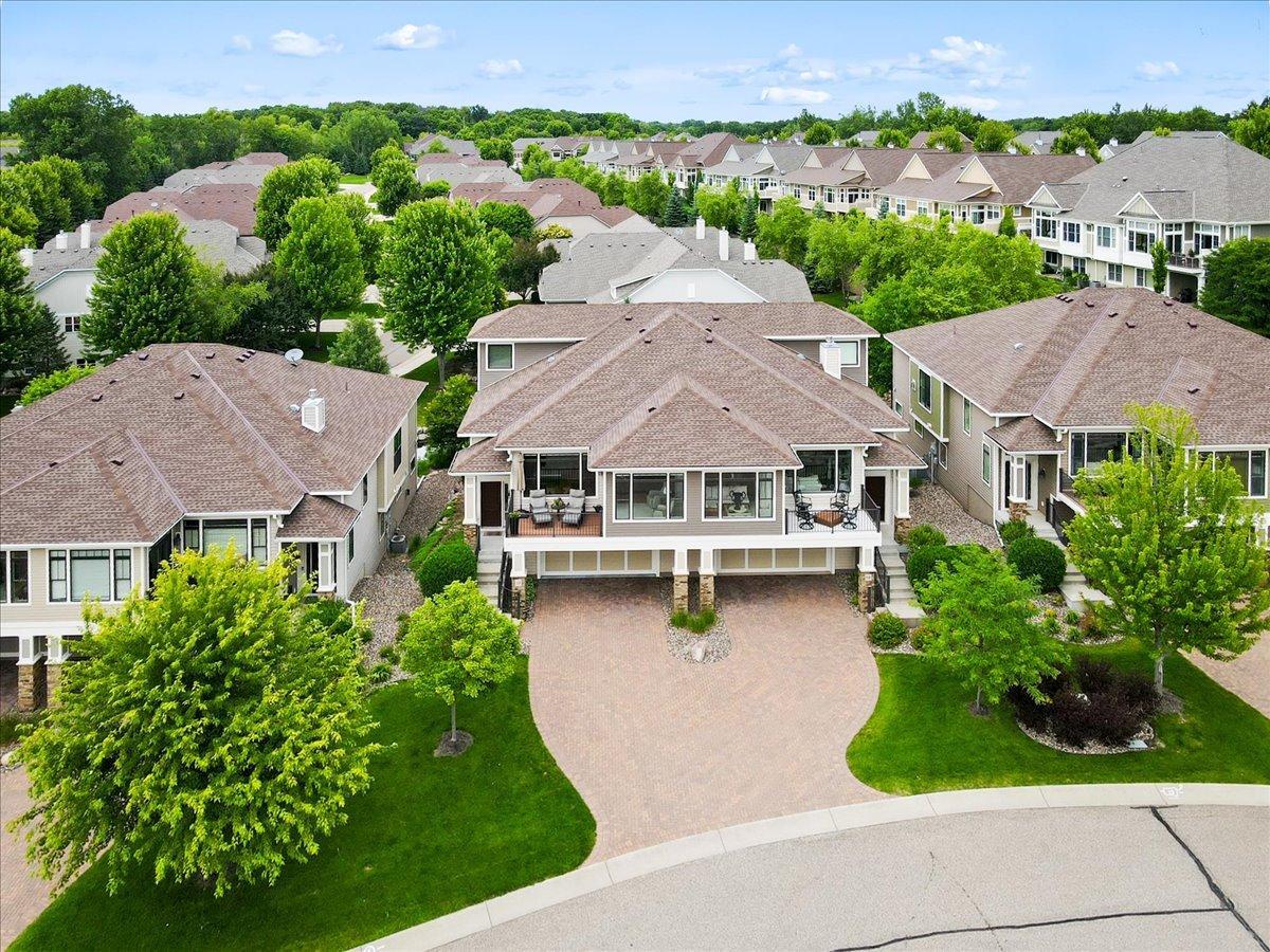 70 Lake Riley Trail Chanhassen, MN 55317 - Photo 4 of 52