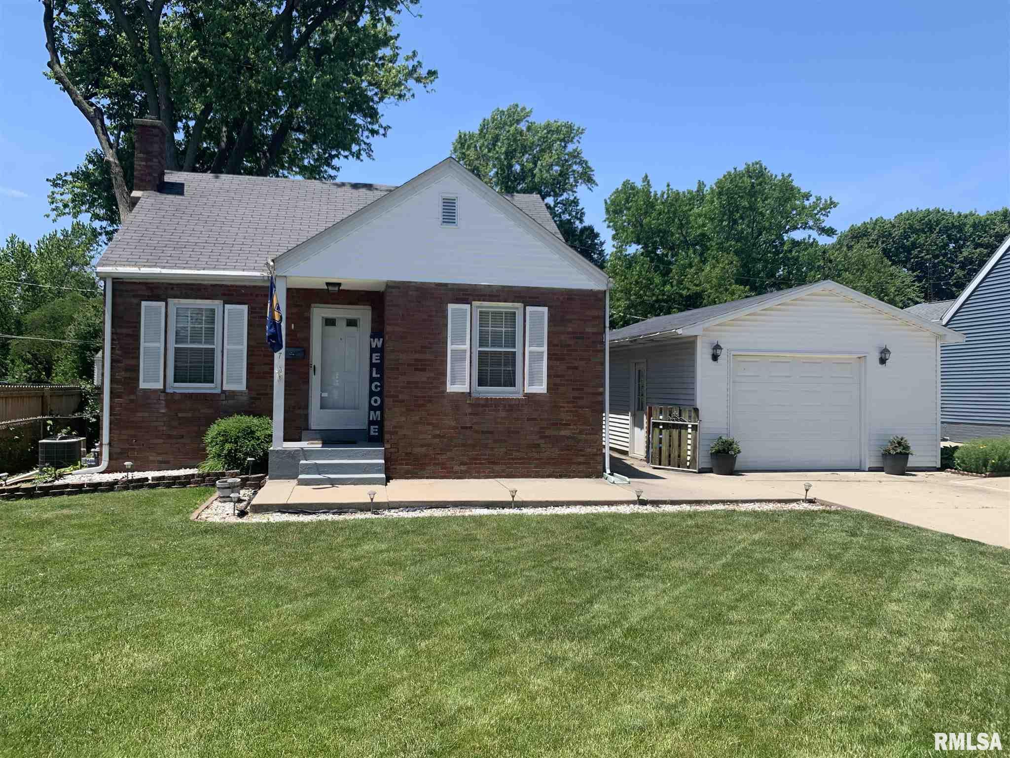 3307 Butler Street Springfield, IL 62703 - Photo 1 of 18
