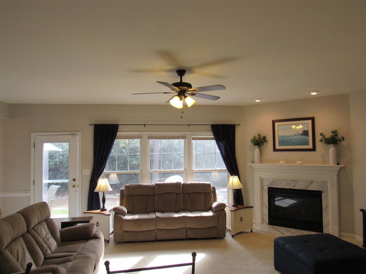 8111 Satillo Lane Raleigh, NC 27616 - Photo 14 of 27 Living Room