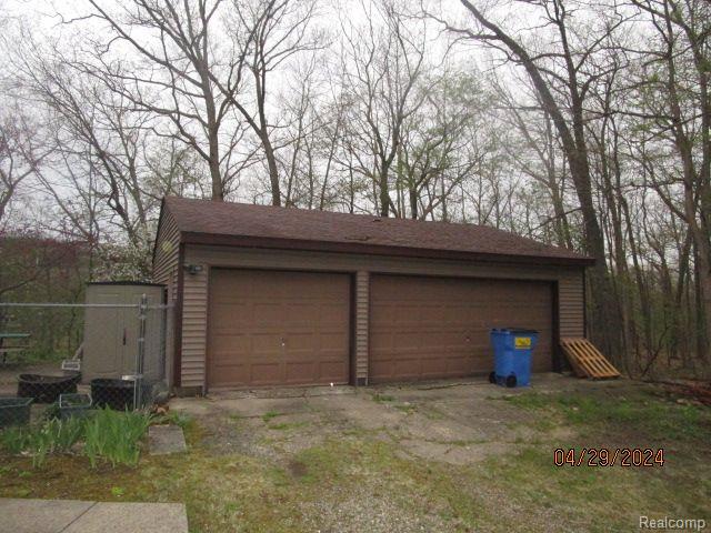 10103 Denton Hill Road Fenton, MI 48430 - Photo 4 of 15 Gallery Image 4