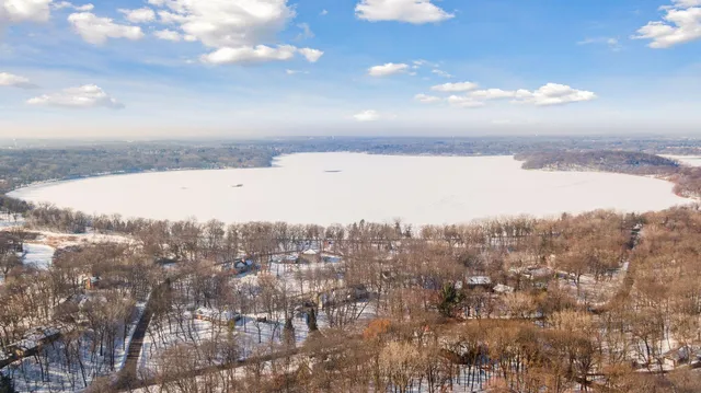 $950,000 | 23 Evergreen Road, North Oaks, MN 55127