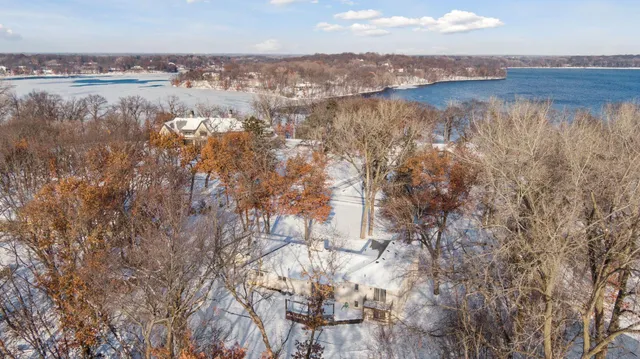 $950,000 | 23 Evergreen Road, North Oaks, MN 55127