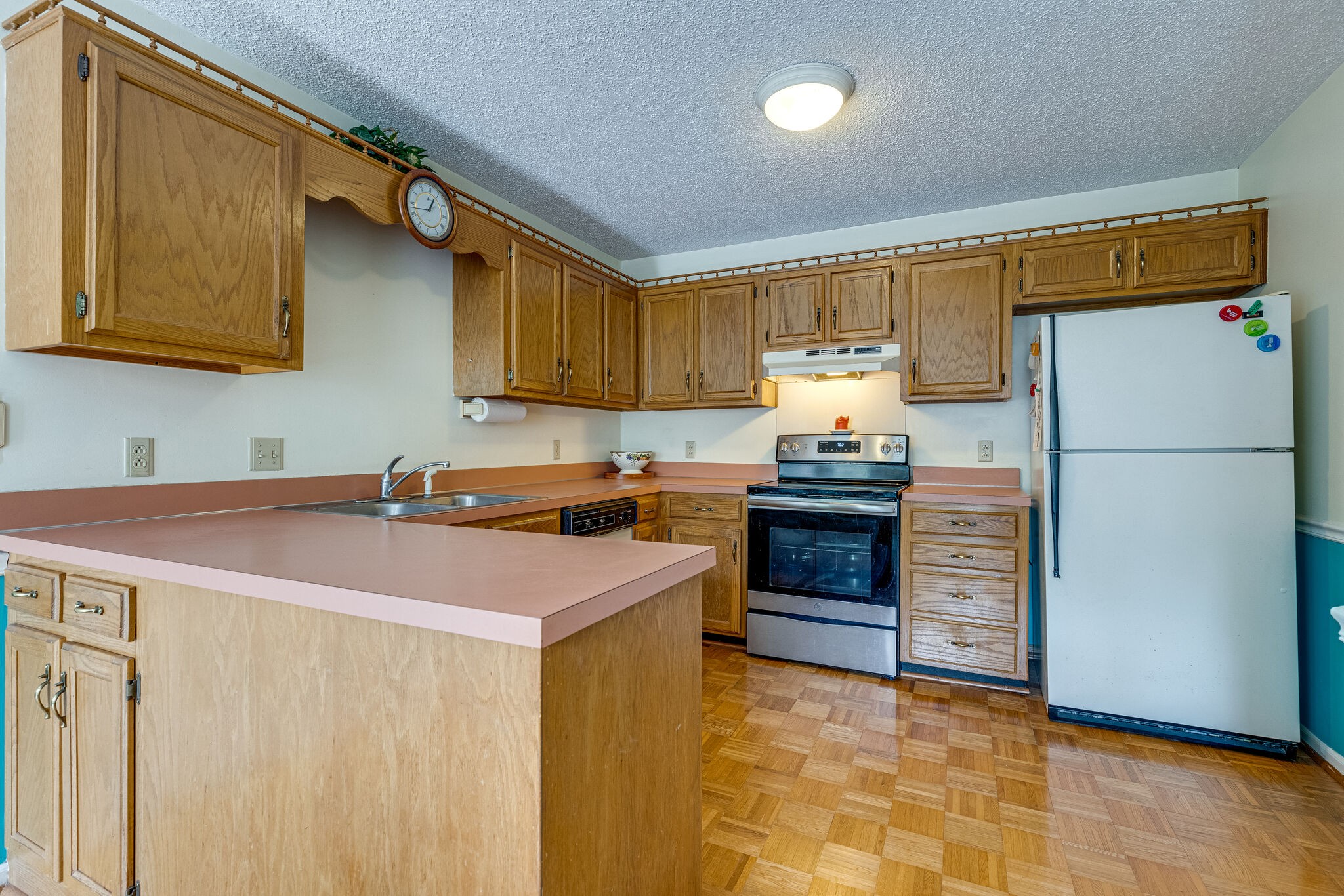 3545 Country Way Road Antioch, TN 37013 - Photo 8 of 19 a kitchen with stainless steel appliances a stove a refrigerator and a sink