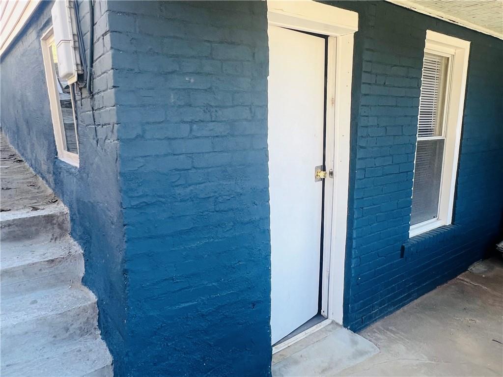 262 Adams Street Pittsburgh, PA 15221 - Photo 3 of 26 a view of front door