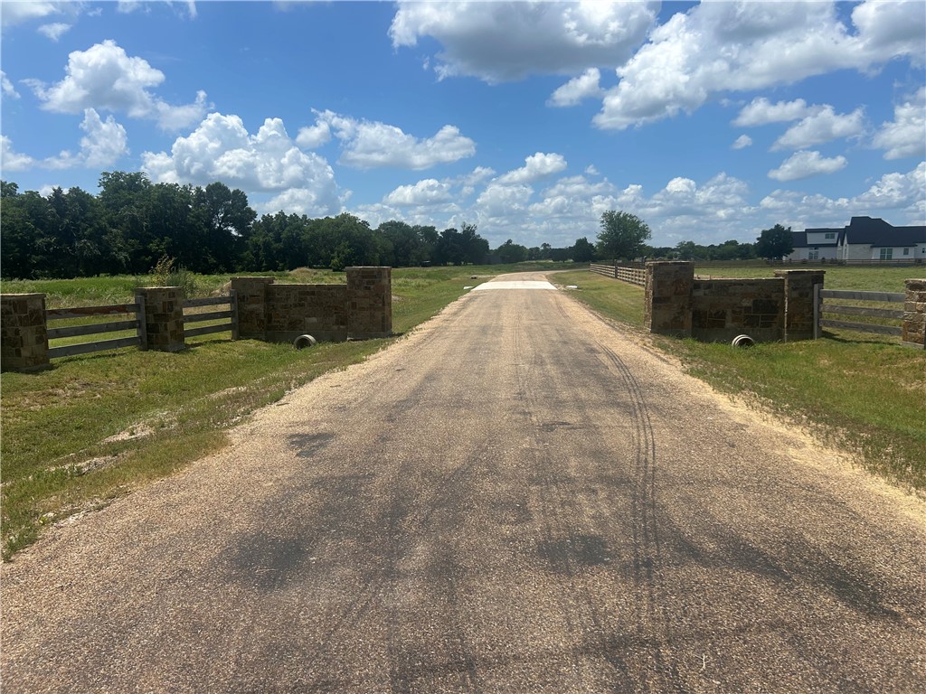 4 Hudson Farms Road Hearne, TX 77859 - Photo 1 of 11 Gallery Image 1